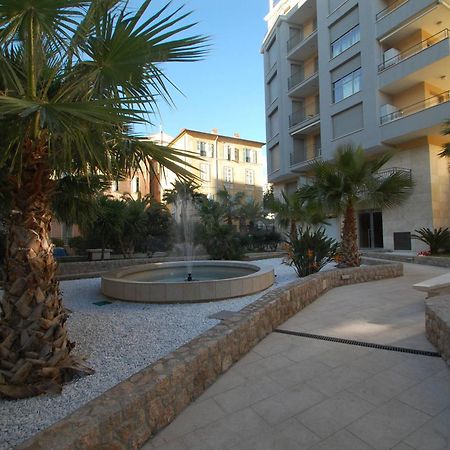 Charmant 2P Moderne Avec Terrasse, Parking Prive, En Plein Centre De Menton, A 2 Pas De La Mer - Fr-1-196-200 外观 照片
