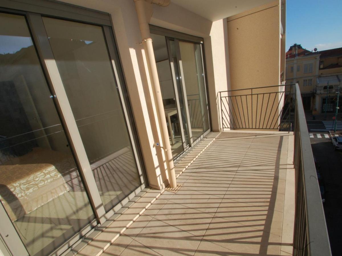 Charmant 2P Moderne Avec Terrasse, Parking Prive, En Plein Centre De Menton, A 2 Pas De La Mer - Fr-1-196-200 外观 照片