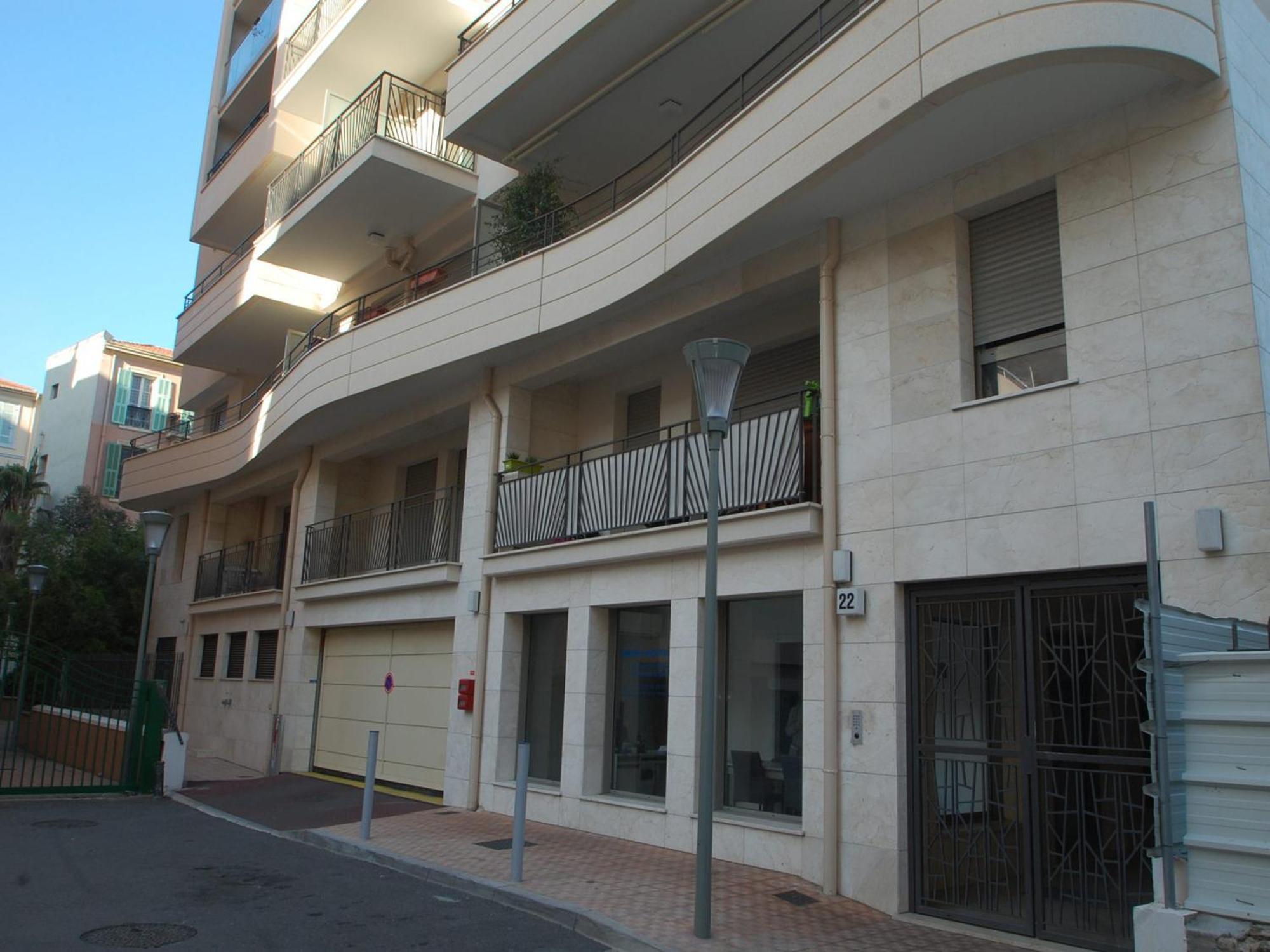 Charmant 2P Moderne Avec Terrasse, Parking Prive, En Plein Centre De Menton, A 2 Pas De La Mer - Fr-1-196-200 外观 照片